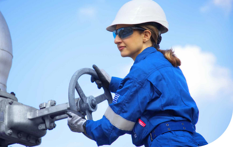 HELLENiQ ENERGY | διασφάλιση της Υγείας και της Ασφάλειας των εργαζομένων και συνεργατών